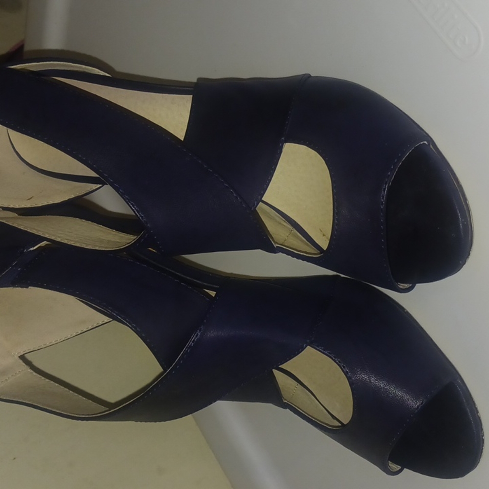 Size 11 Michael antonis heels
